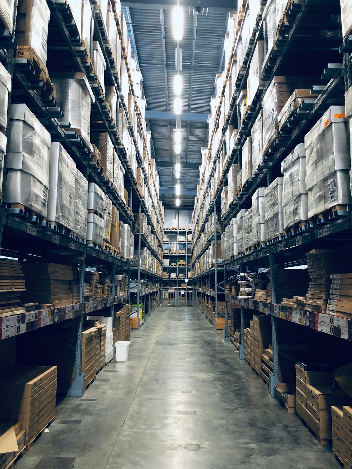 Automated Container De-stuffing and Cross-docking Bays